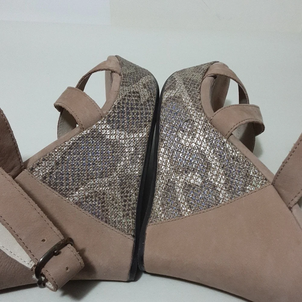 UGG very good